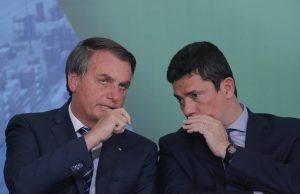 MINISTRO SÉRGIO MORO PEDE DEMISSÃO; BOLSONARO RESISTE A ACEITAR