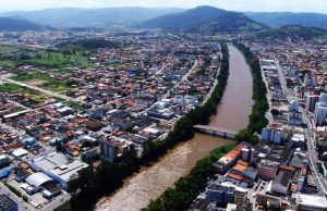 Covid-19: Prefeito de Tubarão assina decreto com restrições de uma série de atividades