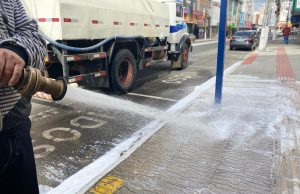 Ruas do comércio de Tubarão passam pela 3ª sanitização
