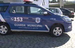 Bares e lanchonetes que desrespeitam decreto em Tubarão são vistoriados