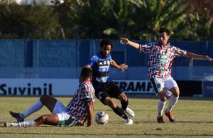 Atlético Tubarão joga neste momento em Concórdia para evitar o rebaixamento