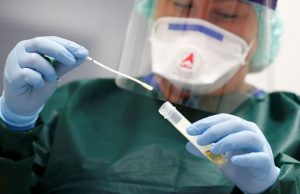 Ação nas empresas: 31% dos testados esta semana têm resultados positivos para covid-19
