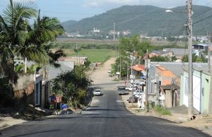 Pavimentação asfáltica é concluída na rua Antônio Borges, no Monte Castelo