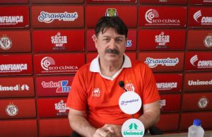 Técnico do Hercílio Luz exalta organização do clube para a Série B do Catarinense