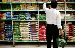 Cesta de compras para família de renda mais baixa sobe 0,36% em agosto