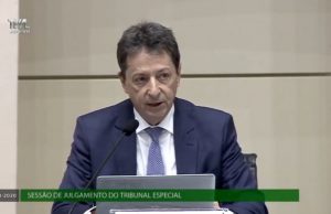 Acompanhe ao vivo a sessão do impeachment do governador e vice de SC