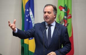 Relator vota pelo acatamento da denúncia contra Moisés e Daniela