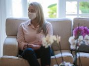 Governadora Daniela Reinehr testa positivo para covid-19 e entra em quarentena