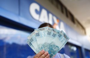 Mais de 3 mil servidores de SC que receberam auxílio-emergencial têm prazo para devolver dinheiro