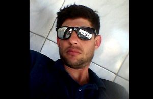 Em Braço do Norte, homem leva facada dentro de casa e morre ao pedir socorro ao pai