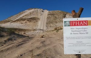 Preservação da história: Sambaquis no Farol de Santa Marta são cercados
