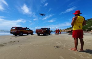 Corpo de turista que caiu de costão na Galheta é localizado