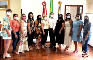 Diretores de 13 escolas e CEIs de Capivari de Baixo são nomeados