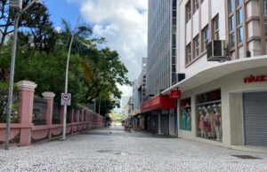 Ministério Público aciona justiça pedindo que Moisés decrete lockdown por 14 dias
