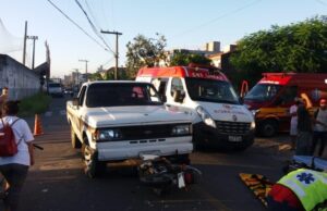 Acidente grave entre Caminhonete e moto é registrado na rua Rui Barbosa
