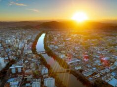 Dando sequência ao programa Tubarão 151 anos, o episódio desta terça-feira (25) terá como tema principal a Educação.