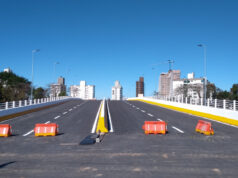 Ponte Prefeito Paulo Osny May recebe pintura e sinalização horizontal