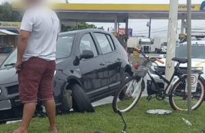 Homem morde e engole dedo de mulher em briga de trânsito em Itajaí