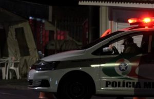 Armado com facão, bandido ameaça balconista e assalta padaria em Tubarão