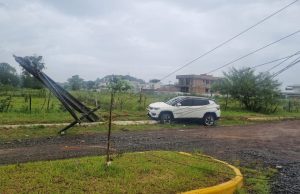 POLÍCIA CIVIL PRENDE MULHER QUE ROUBOU VEÍCULO NO CENTRO DE ARARANGUÁ