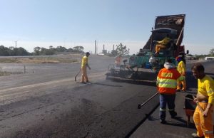 INICIADA A PAVIMENTAÇÃO ASFÁLTICA DO ACESSO À PONTE PREFEITO STÉLIO CASCAIS BOABAID