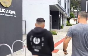 Delegacia de Capturas cumpre mandado de prisão temporária contra treinador de jiu jitsu por pedofilia em Balneário Camboriú