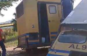 Acidente no Bairro Congonhas em Tubarão: Caminhão Colide com Trem