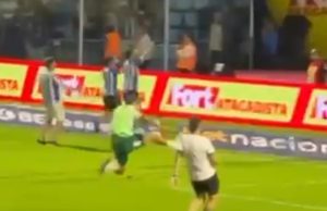 “Confusão no Clássico: Jogador da Chapecoense Agride Torcedores do Avaí Após Final do Catarinense”