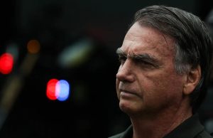 PL suspende atividades partidárias e salário de Bolsonaro
