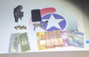 Homens são detidos após polícia encontrar arma no Centro de Cocal do Sul