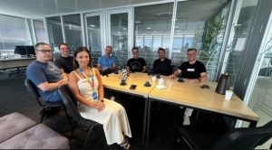 Reunião de planejamento do Innovation Summit 2026 em Tubarão entre Secretaria de Indústria e Sebrae.