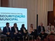 Secretaria da Fazenda de Tubarão participa de seminário nacional sobre securitização municipal em Balneário Camboriú