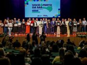 Tubarão recebe prêmio estadual “SC que Cuida” por excelência na Assistência Social em Florianópolis
