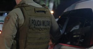 Polícia prende dois homens e apreende mais de 4 kg de cocaína no Bairro Congonhas em Tubarão