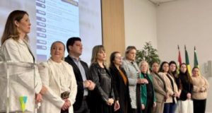 Assistência Social de Tubarão participa de seminário regional sobre população em situação de rua em Braço do Norte