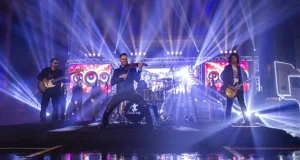 Aniversário de Tubarão Ganha Noite de Música com Show Espetacular de Simão Wolf