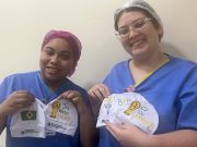 Centro Obstétrico de Tubarão presenteia recém-nascidos com touquinhas personalizadas da Copa