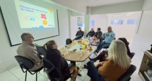 Tubarão apresenta programas de educação especial a delegação de São Jerônimo