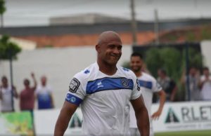 Ex-jogador Brasão é assassinado a tiros em Tubarão