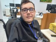 Rifa solidária em Tubarão busca dar autonomia a jovem com AME tipo 3 Foto: redes sociais