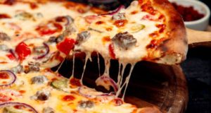 Procon de Tubarão pesquisa preços de pizza para celebrar data comemorativa nesta sexta-feira Imagem: Magnific – Banco de Imagens