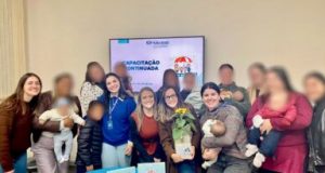 Família Acolhedora de Tubarão recebe capacitação sobre introdução alimentar