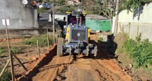 Prefeitura de Tubarão inicia pavimentação de rua no bairro São Martinho