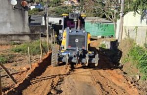 Prefeitura de Tubarão inicia pavimentação de rua no bairro São Martinho