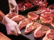 Procon de Tubarão revela diferença de até 102% no preço das carnes Foto: Magnific