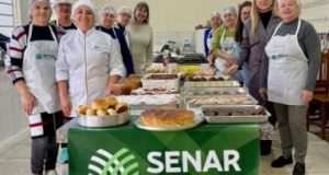 Mulheres em Ação de Tubarão aprendem técnicas de produção caseira de pães e biscoitos Fotos: Tyellen Fausto/SASMF