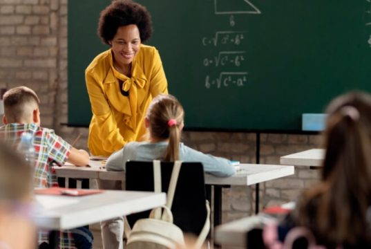 Fundação de Educação de Tubarão convoca aprovados em processos seletivos para escolha de vagas