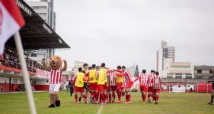 Hercílio Luz estreia com vitória sobre o Metropolitano em Tubarão