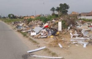 Zeladoria: Ação Conjunta Retira Cerca de 60 Toneladas de Lixo e Entulho no Bairro Passagem em Tubarão Foto: Divulgação PMT