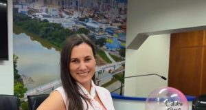 Outubro Rosa na Câmara de Tubarão: servidoras debatem autocuidado e saúde da mulher
